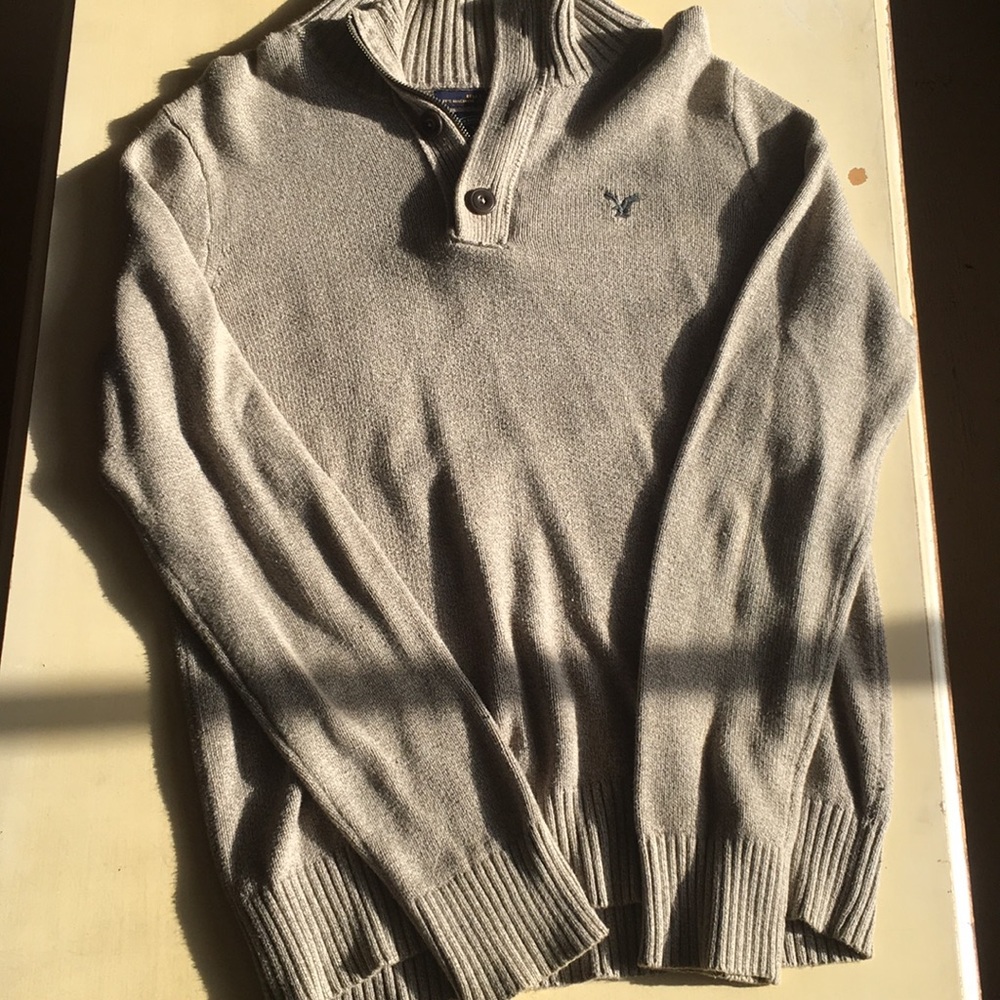 Men’s American Eagle sweater